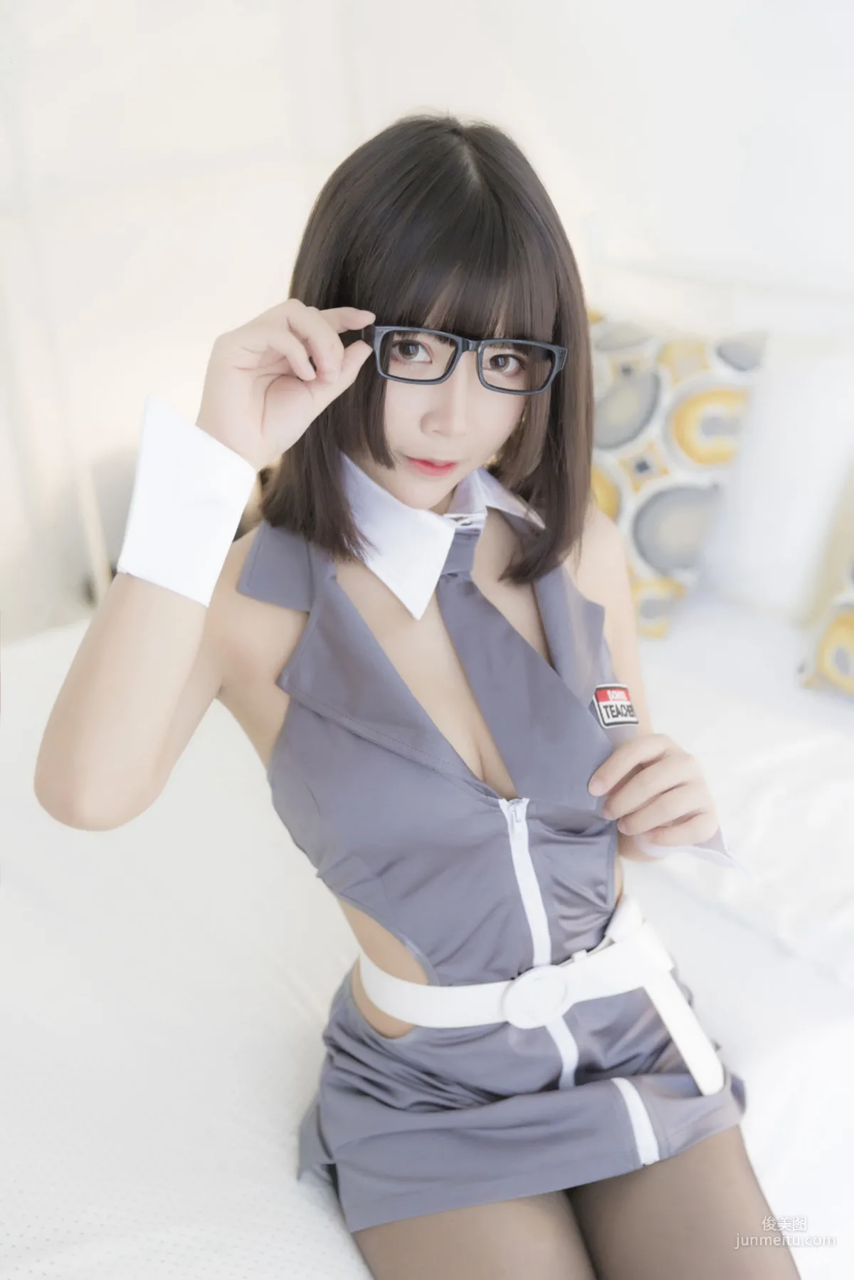[风之领域] NO.122 情趣制服眼镜妹 写真集1