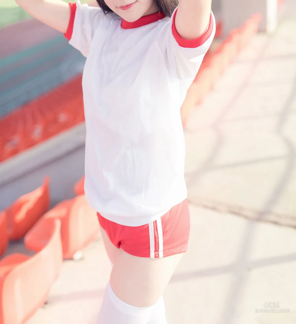 [Fengzhi Lingyu] NO.112 White Stockings Gymnastics Girl on the Sports Field Photo Set photo 4