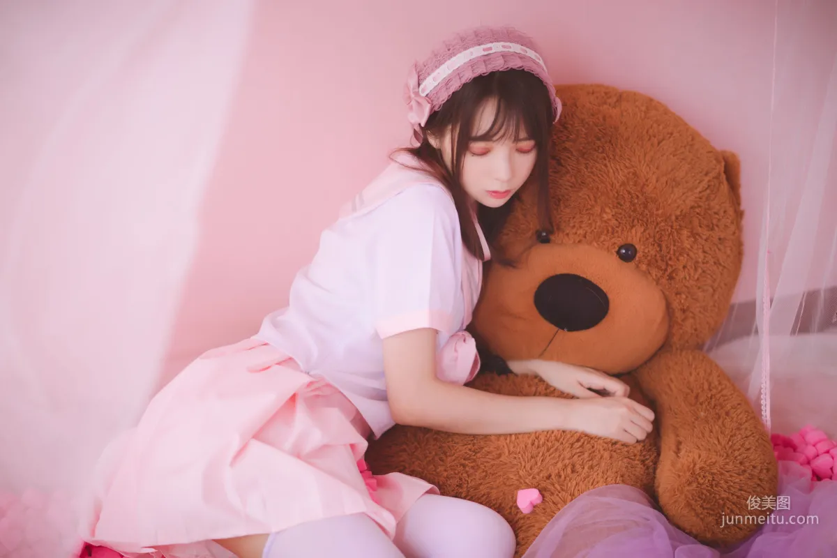 疯猫ss《丝袜狂想曲(粉)》 [萝莉COS] 写真集10