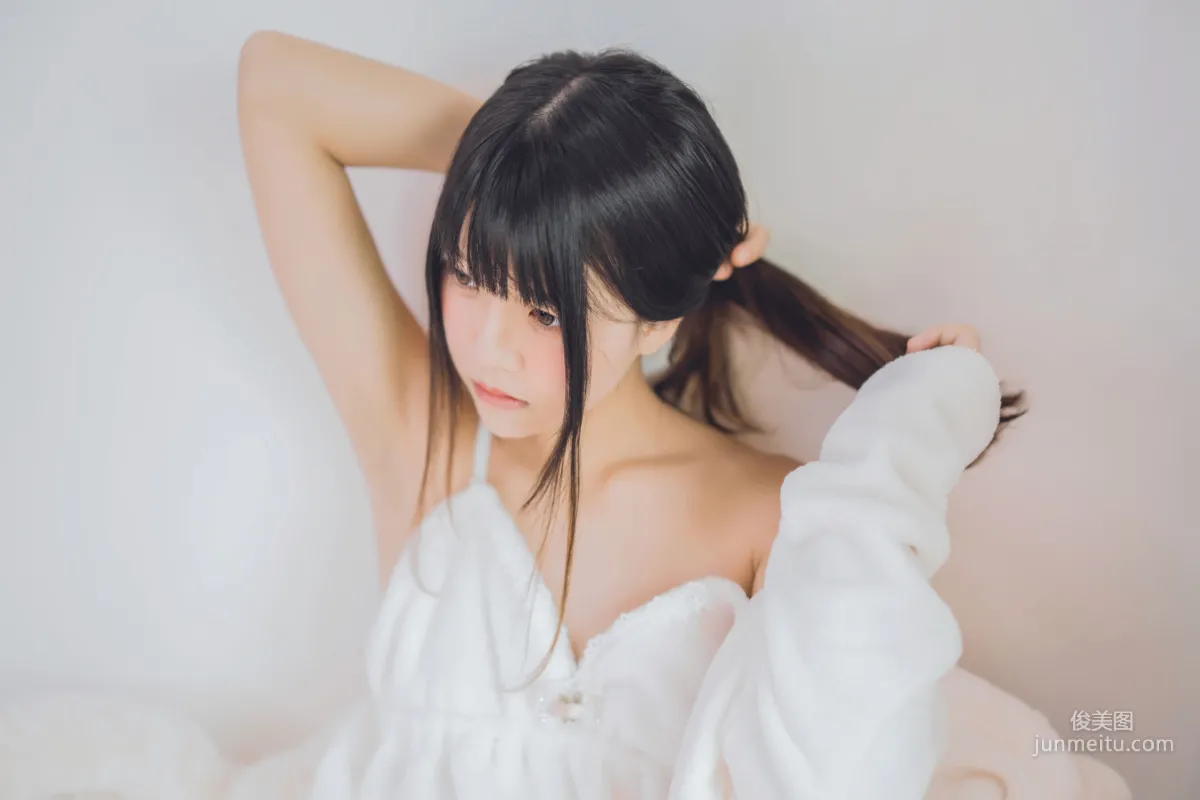 疯猫ss《喵喵睡衣》 [萝莉COS] 写真集25