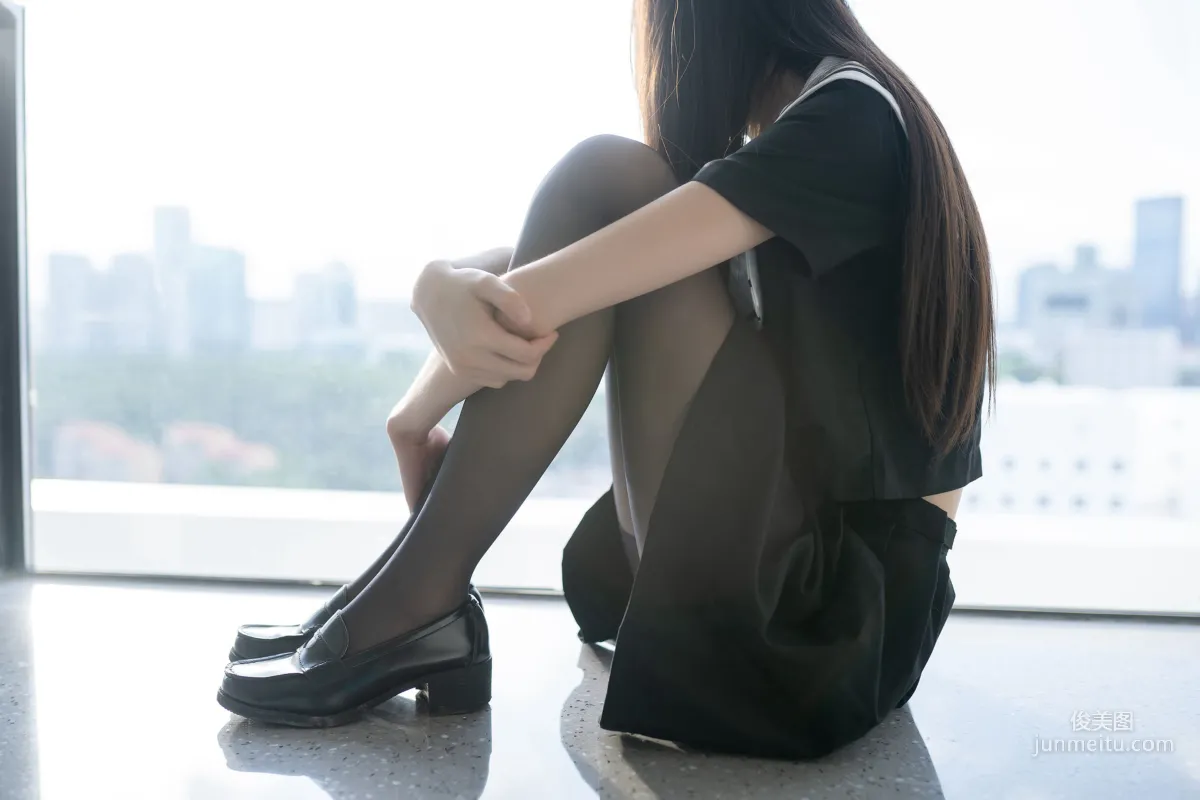[Fengzhi Lingyu] NO.131 Sunny Black Stockings Photo Set photo 20