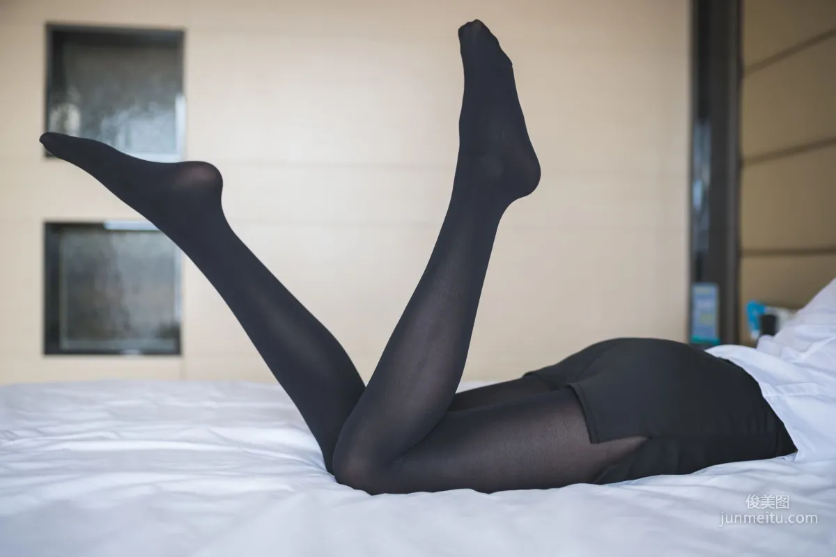 [Fengzhi Lingyu] NO.061 Black Stockings OL Style Photo Set photo 22