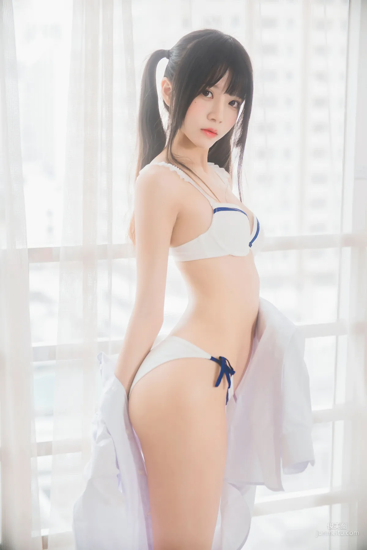 桜桃喵 《白衬衫双马尾》 [萝莉COS] 写真集5