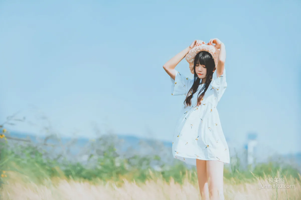 桜桃喵《田野》》 [蘿莉COS] 寫真集 17