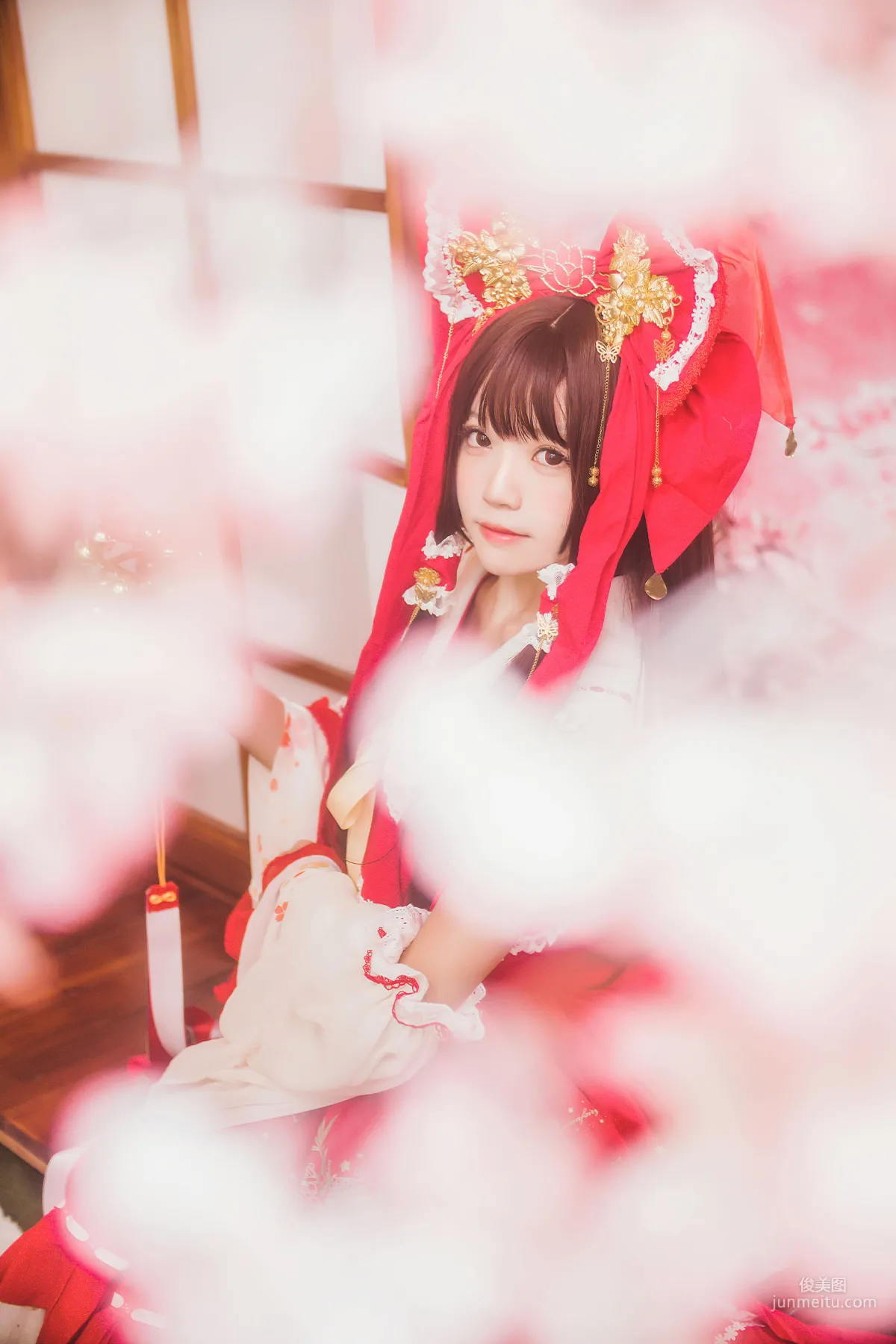 桜桃喵《靈夢 新年快樂》 [蘿莉COS] 寫真集 26
