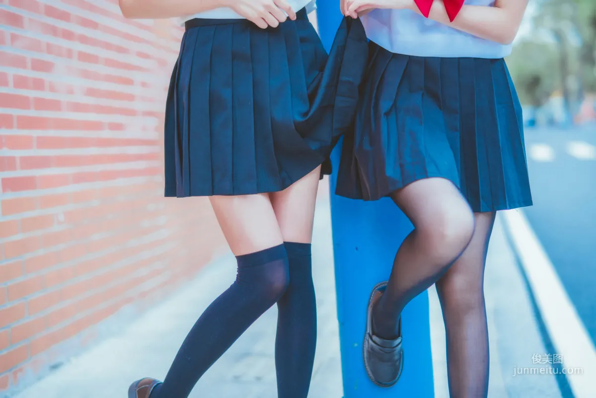 桜桃喵&瘋貓ss 《JK百合2》 [蘿莉COS] 寫真集 5
