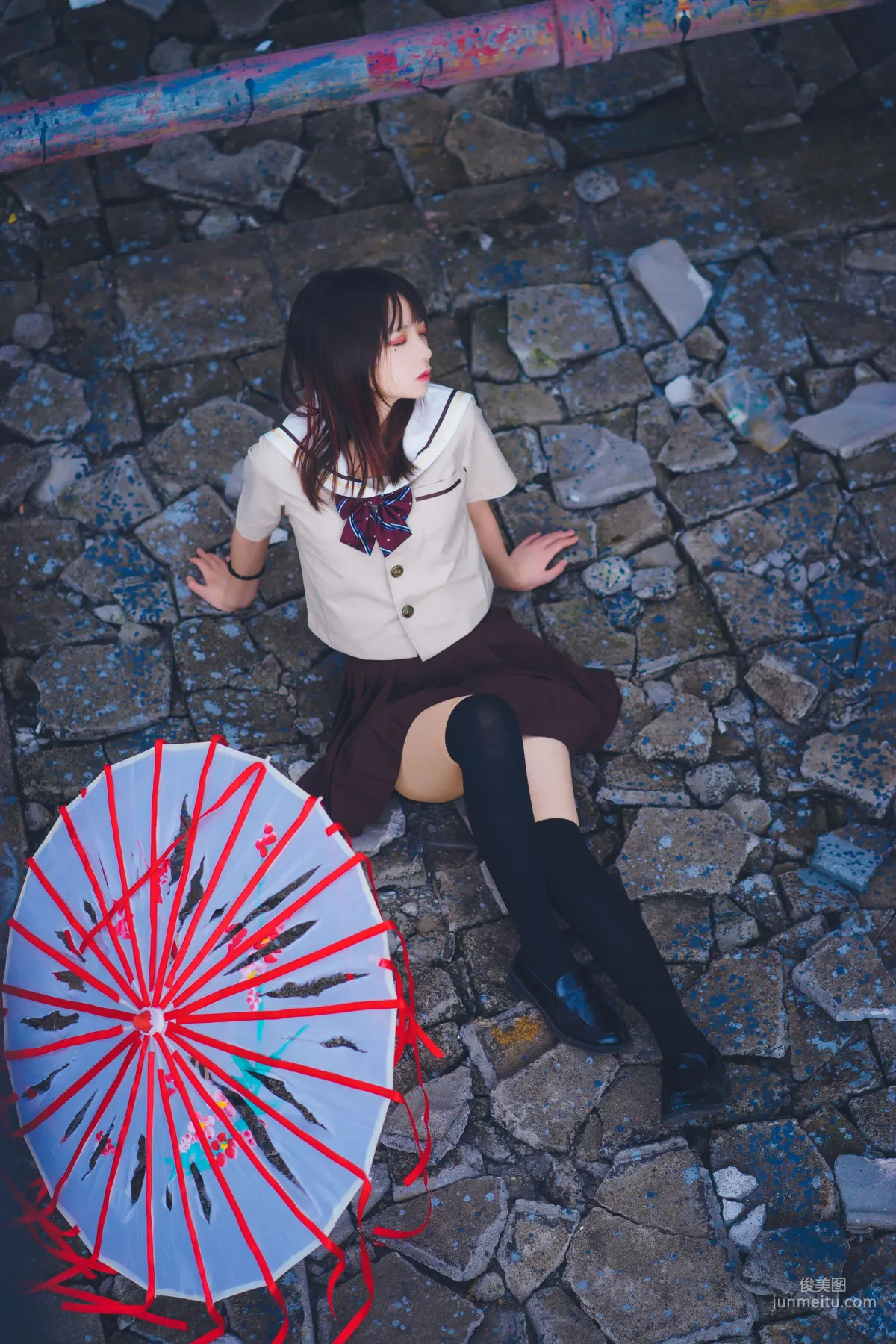 瘋貓ss《絲襪狂想曲(傘)》 [蘿莉COS] 寫真集 42
