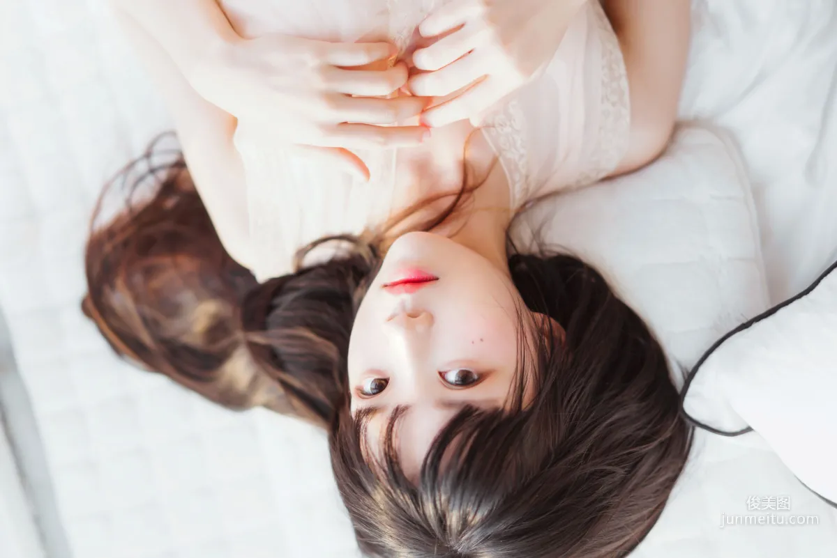 桜桃喵《喵呀》 [蘿莉COS] 寫真集 23