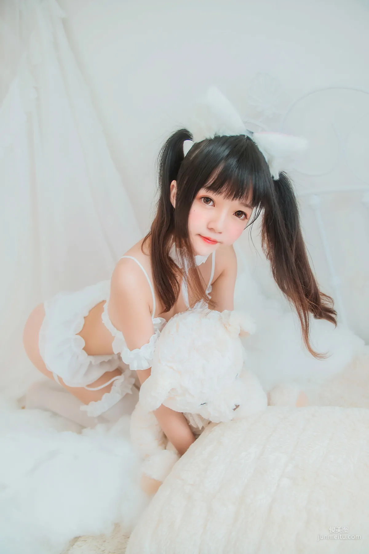 桜桃喵《白猫》 [萝莉COS] 写真集1