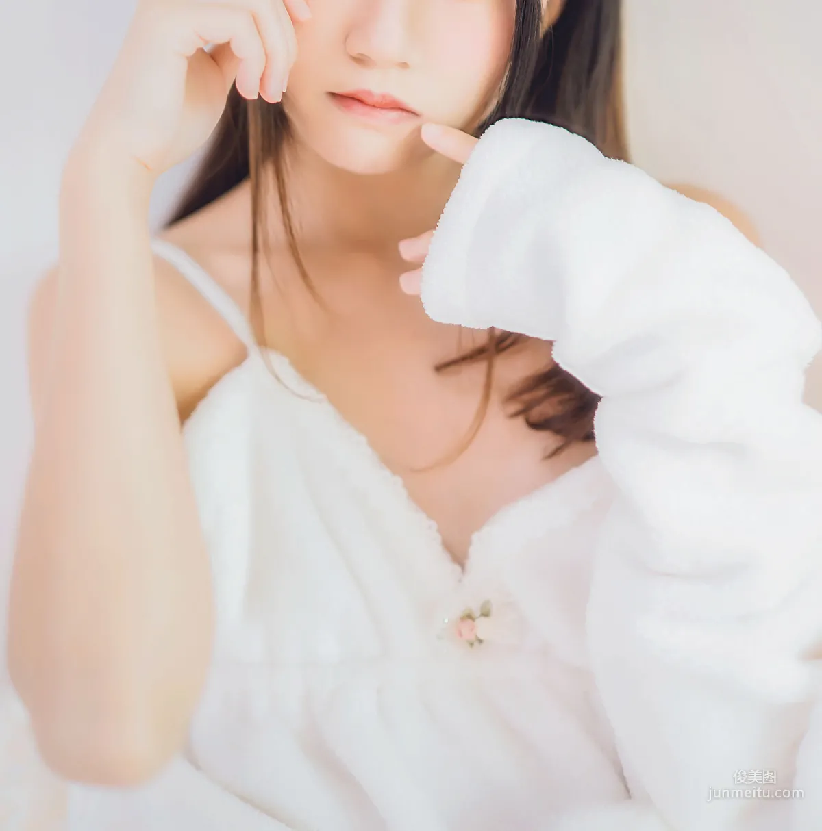 疯猫ss《喵喵睡衣》 [萝莉COS] 写真集24