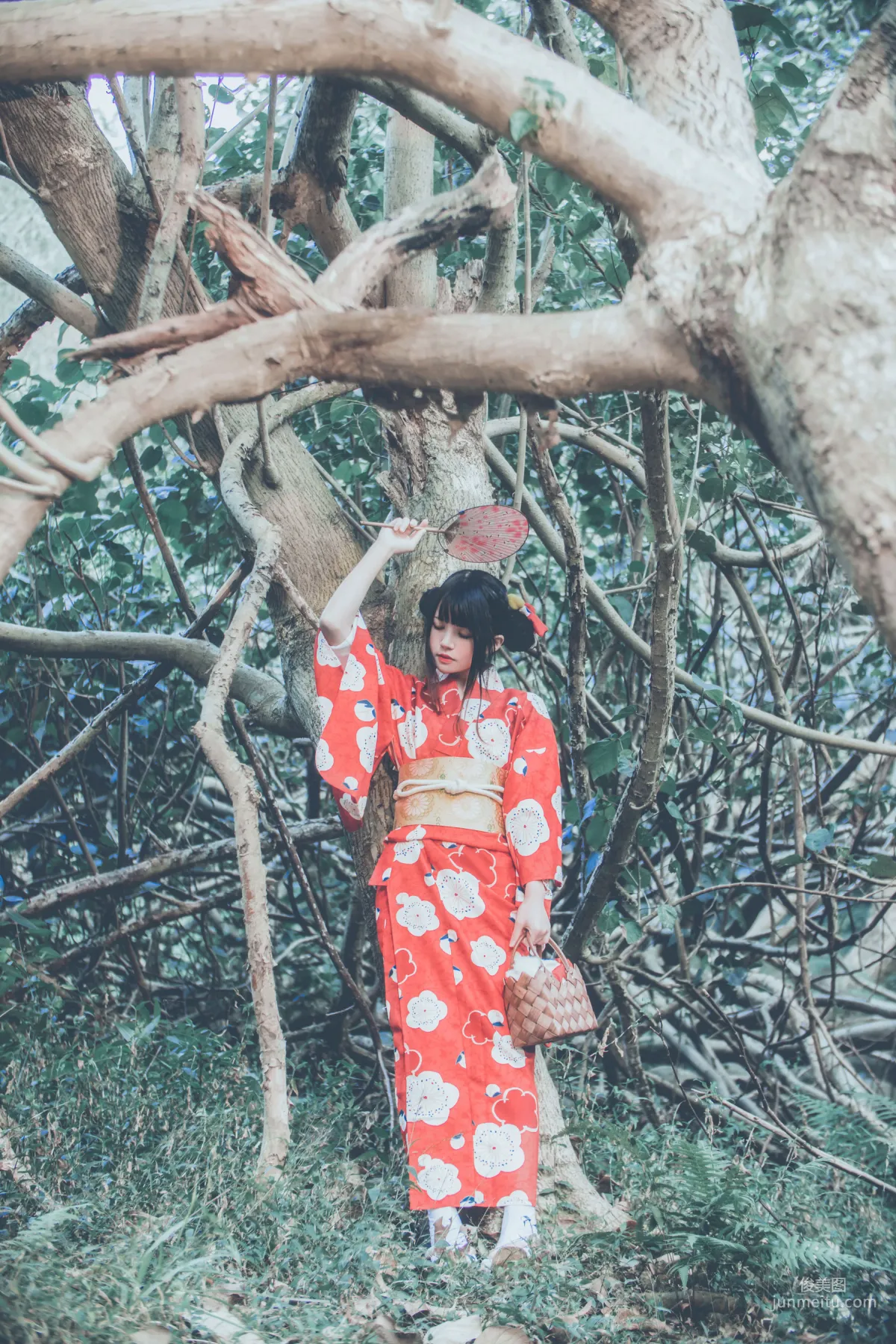 桜桃喵《夏日祭》 [蘿莉COS] 寫真集 57