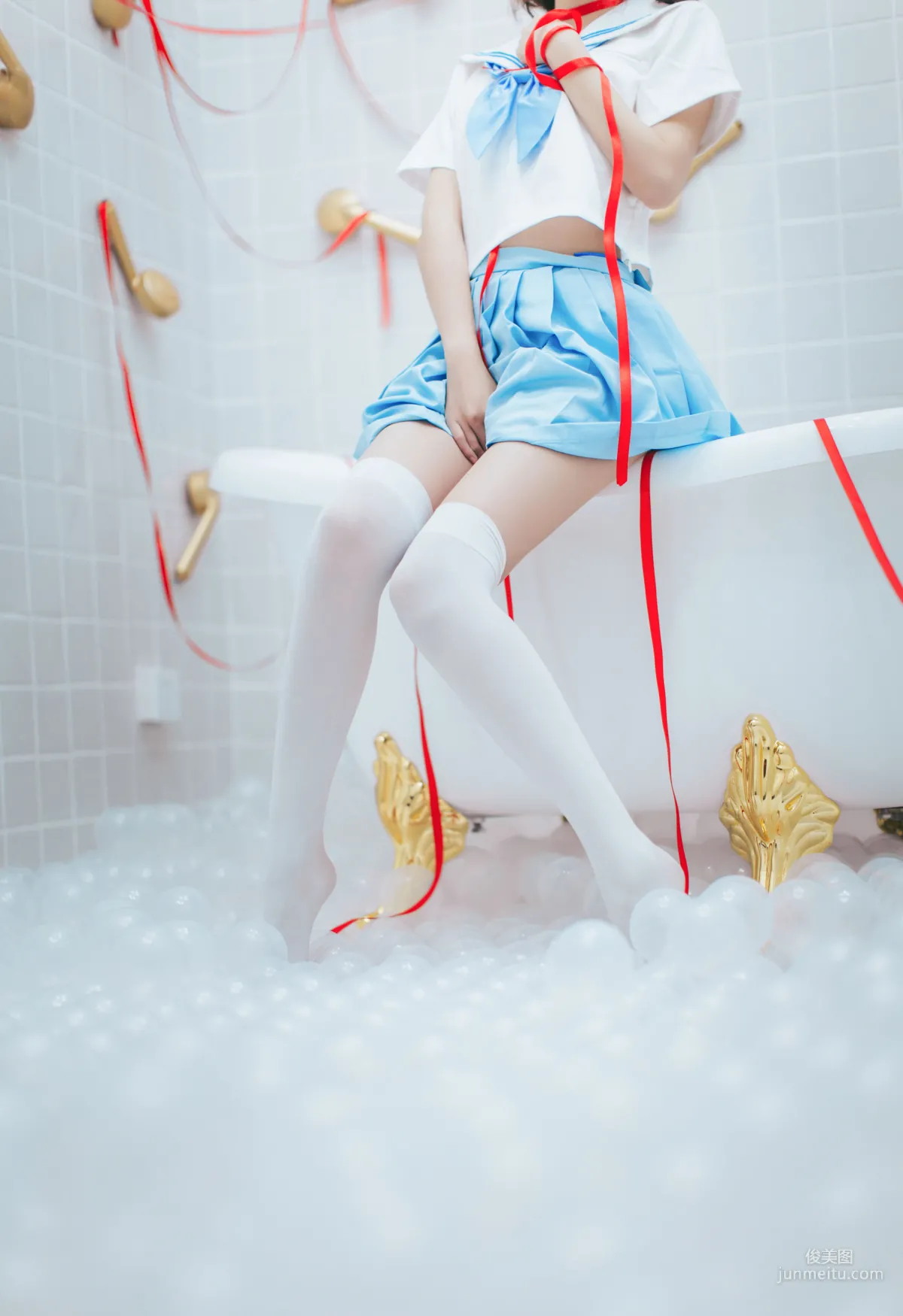 瘋貓ss《睡衣與浴室的水手服》 [蘿莉COS] 寫真集 40