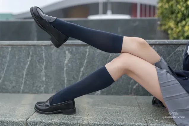 [風之領域] NO.022 學妹戶外黑絲2 寫真集