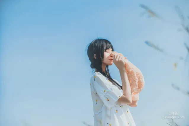 桜桃喵《田野》》 [蘿莉COS] 寫真集