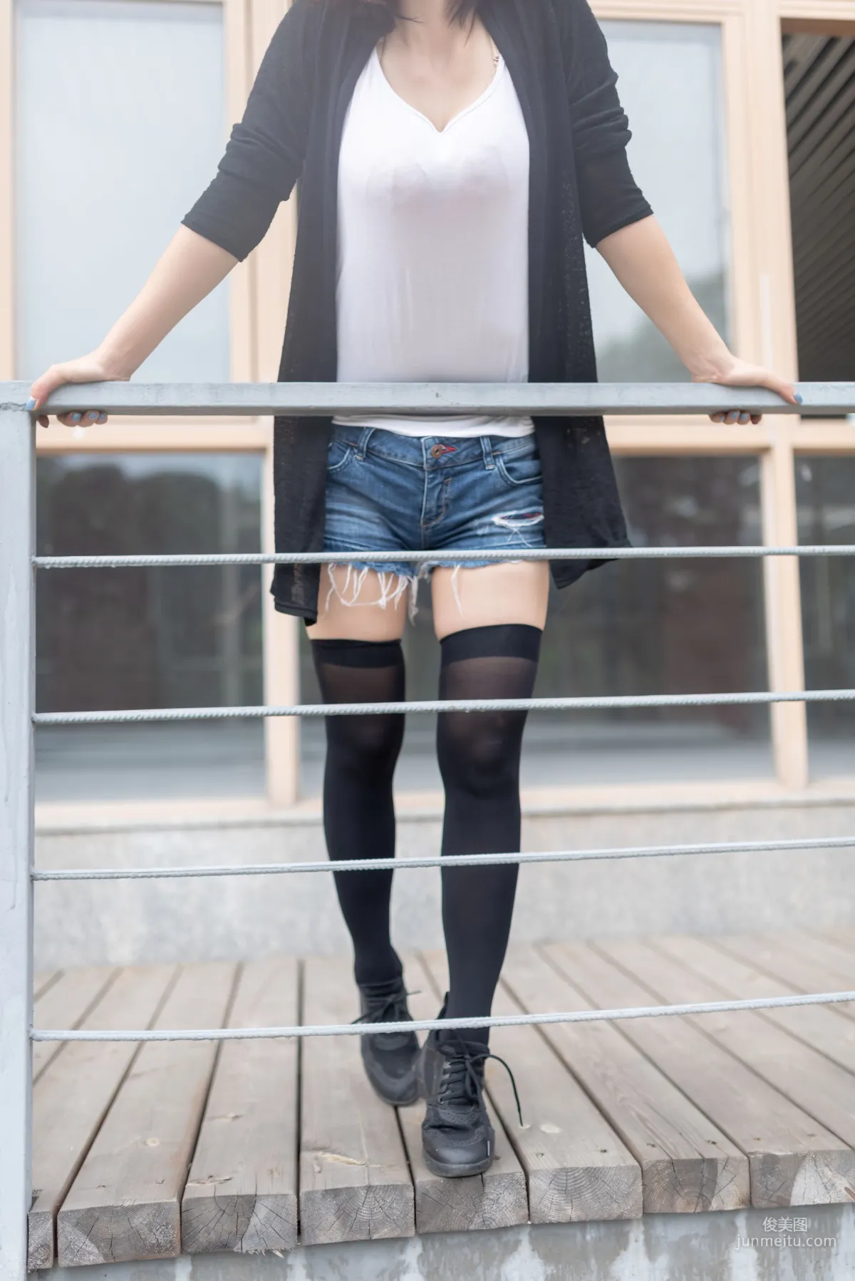[Fengzhi Lingyu] NO.043 Black Stockings Big Bust Fashion Girl Outdoor Photo Set photo 28