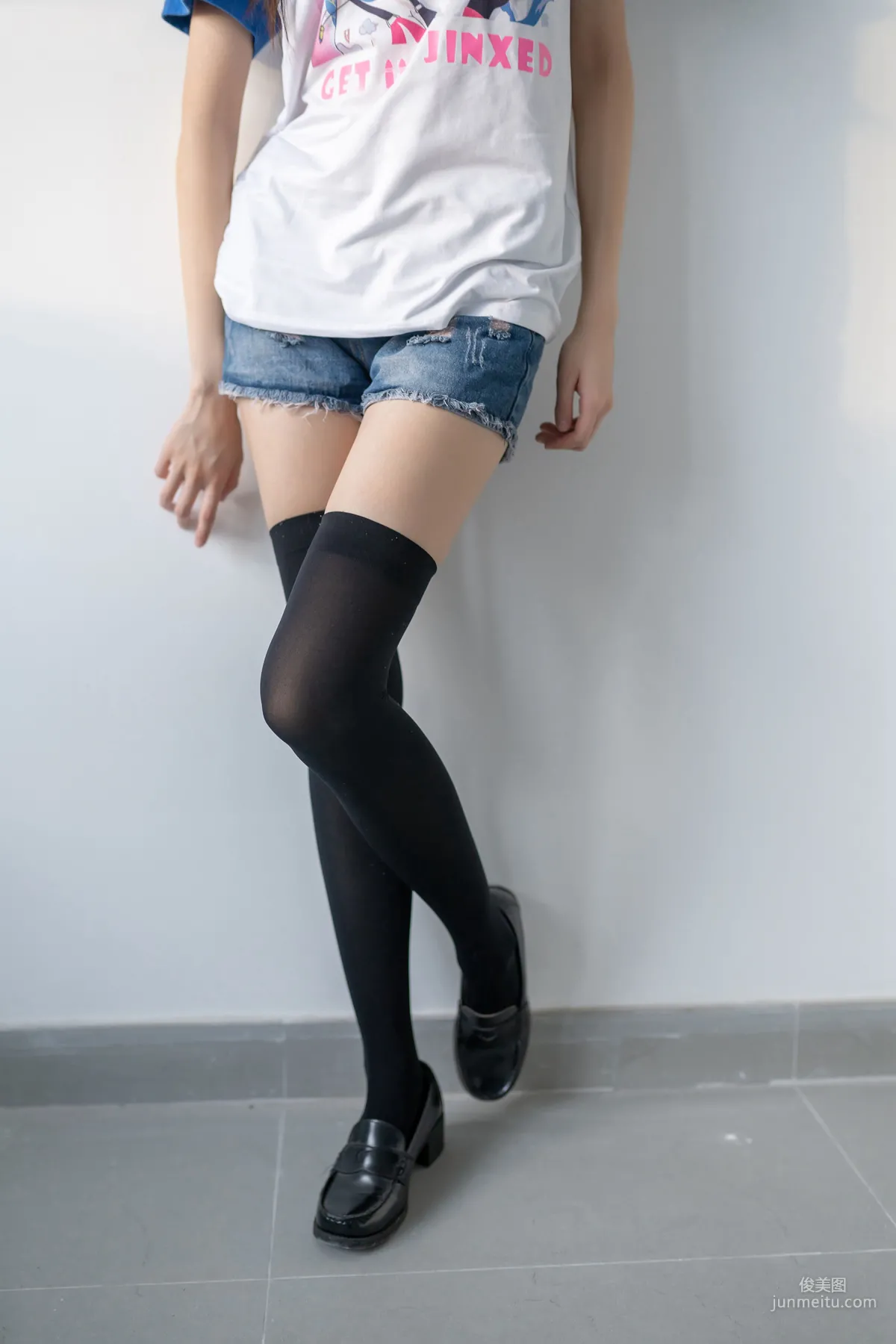 [风之领域] NO.113 黑丝牛仔短裤小蛮腰 写真集10