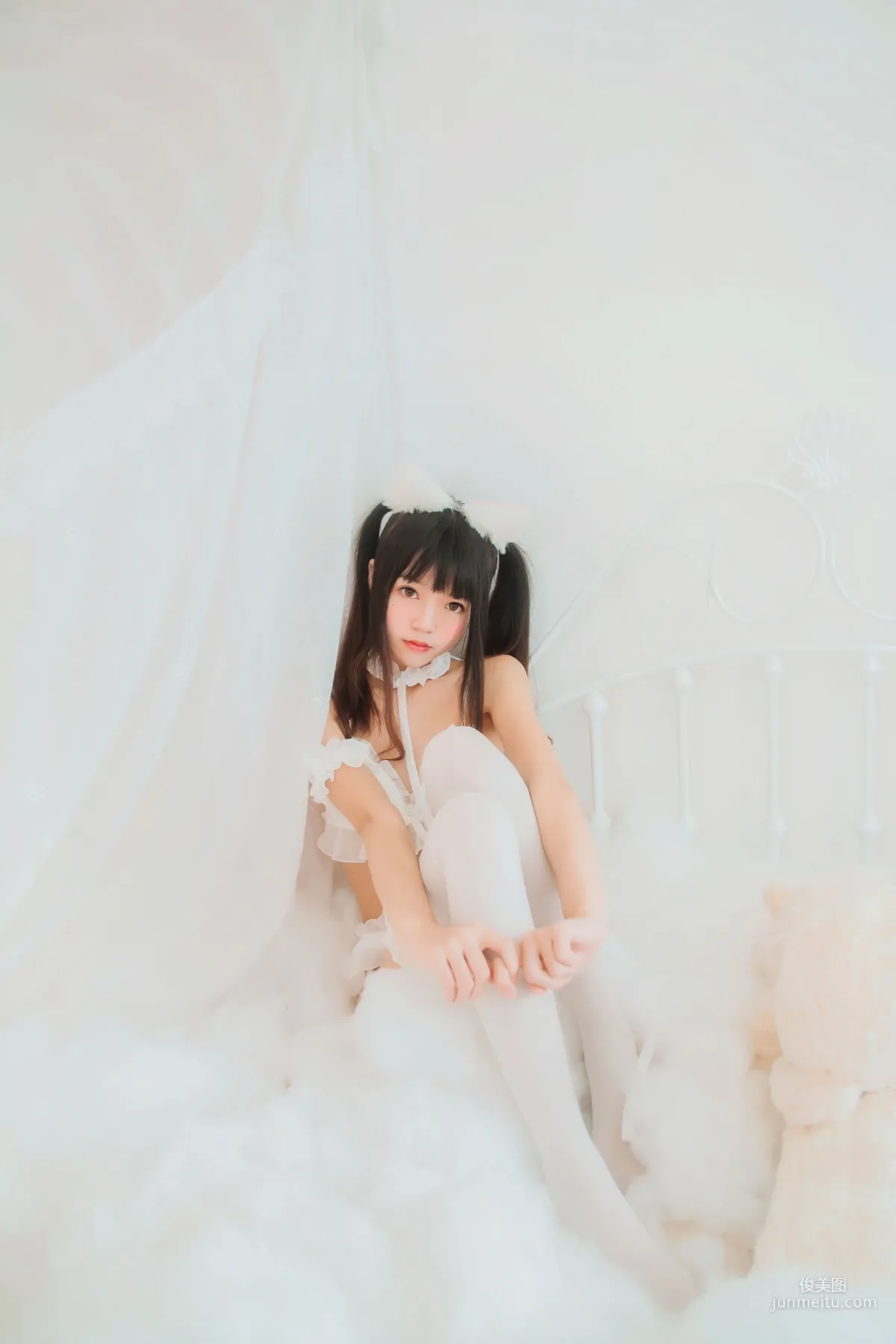桜桃喵《白猫》 [萝莉COS] 写真集5
