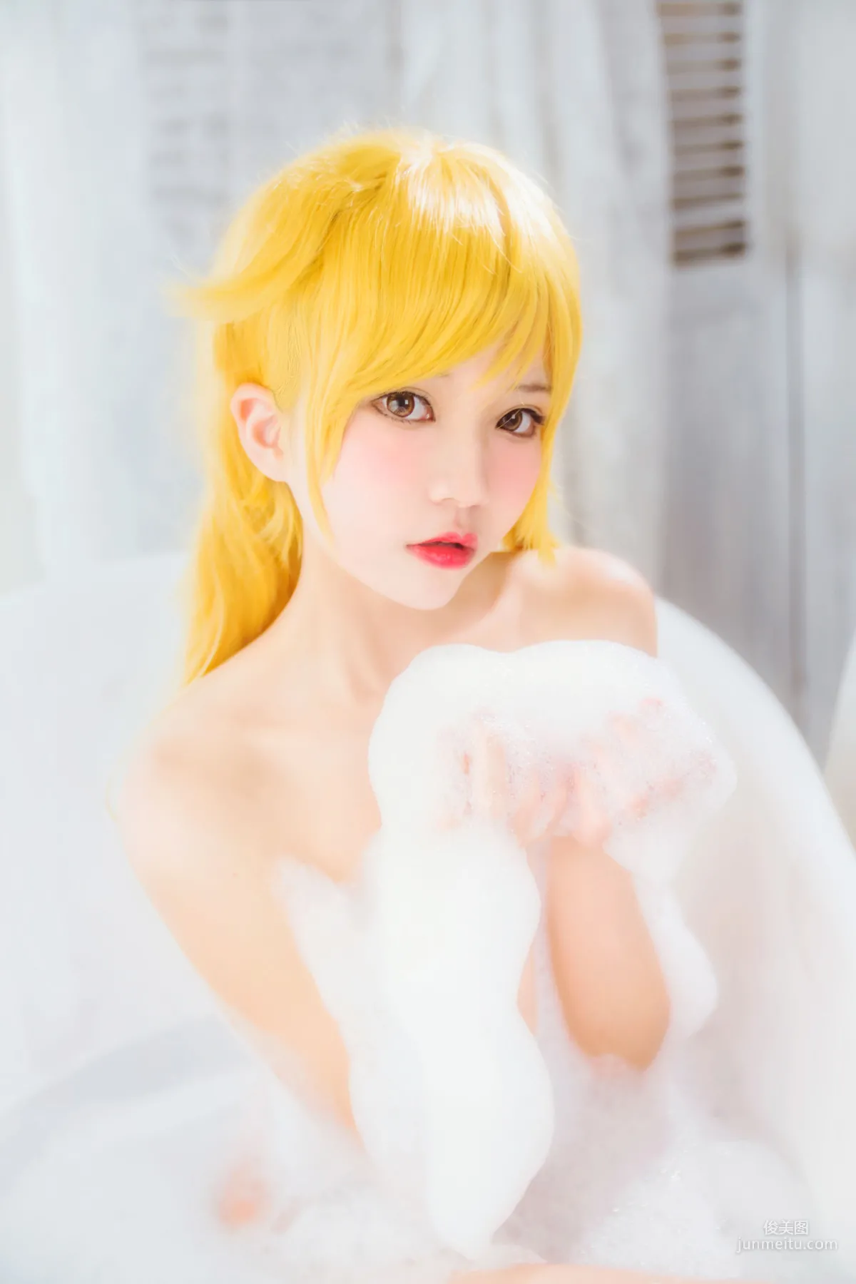 桜桃喵《小忍浴缸》 [萝莉COS] 写真集8