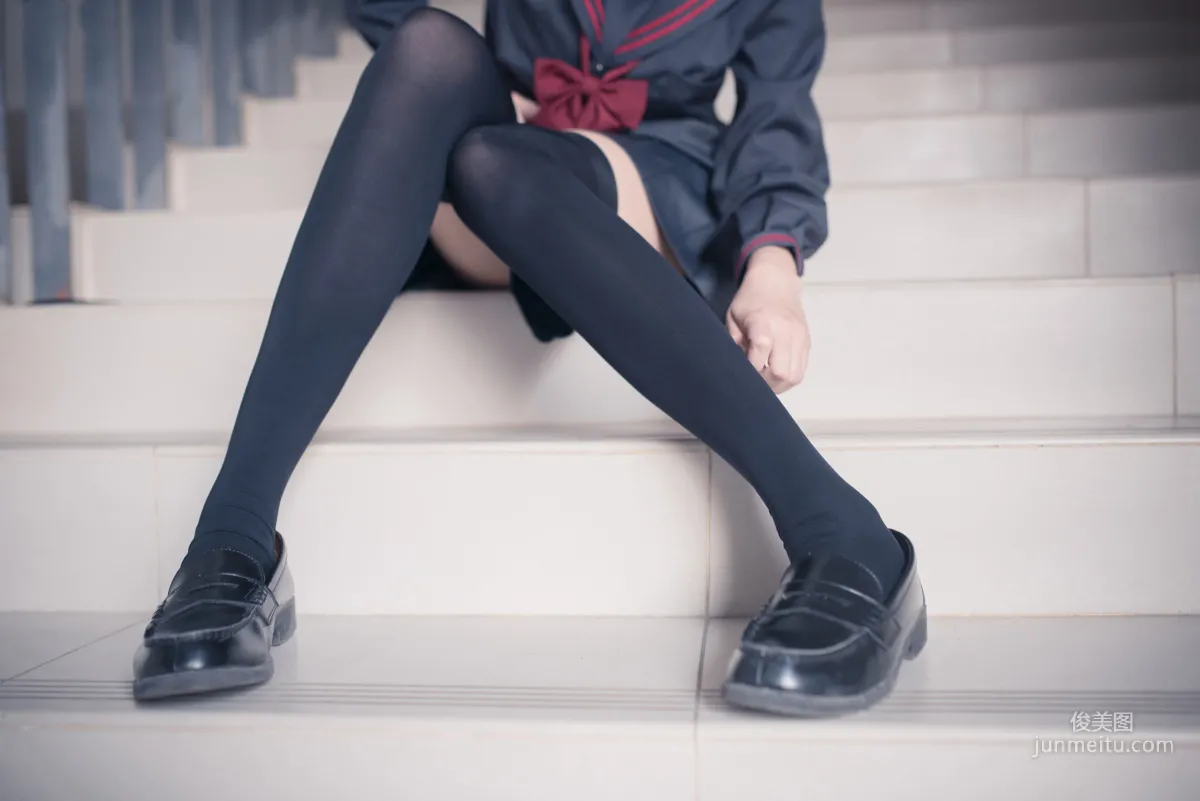 [Fengzhi Lingyu] NO.120 Ultra Short Sexy Uniform Black Stockings Long Legs 2 Photo Set photo 39