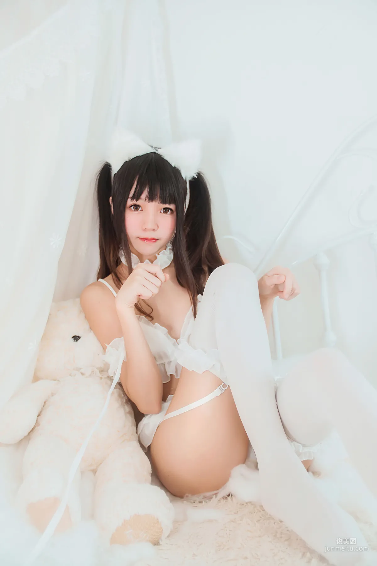 桜桃喵《白猫》 [萝莉COS] 写真集16