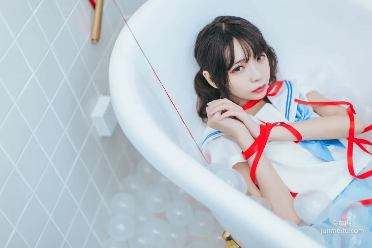 瘋貓ss《睡衣與浴室的水手服》 [蘿莉COS] 寫真集 36