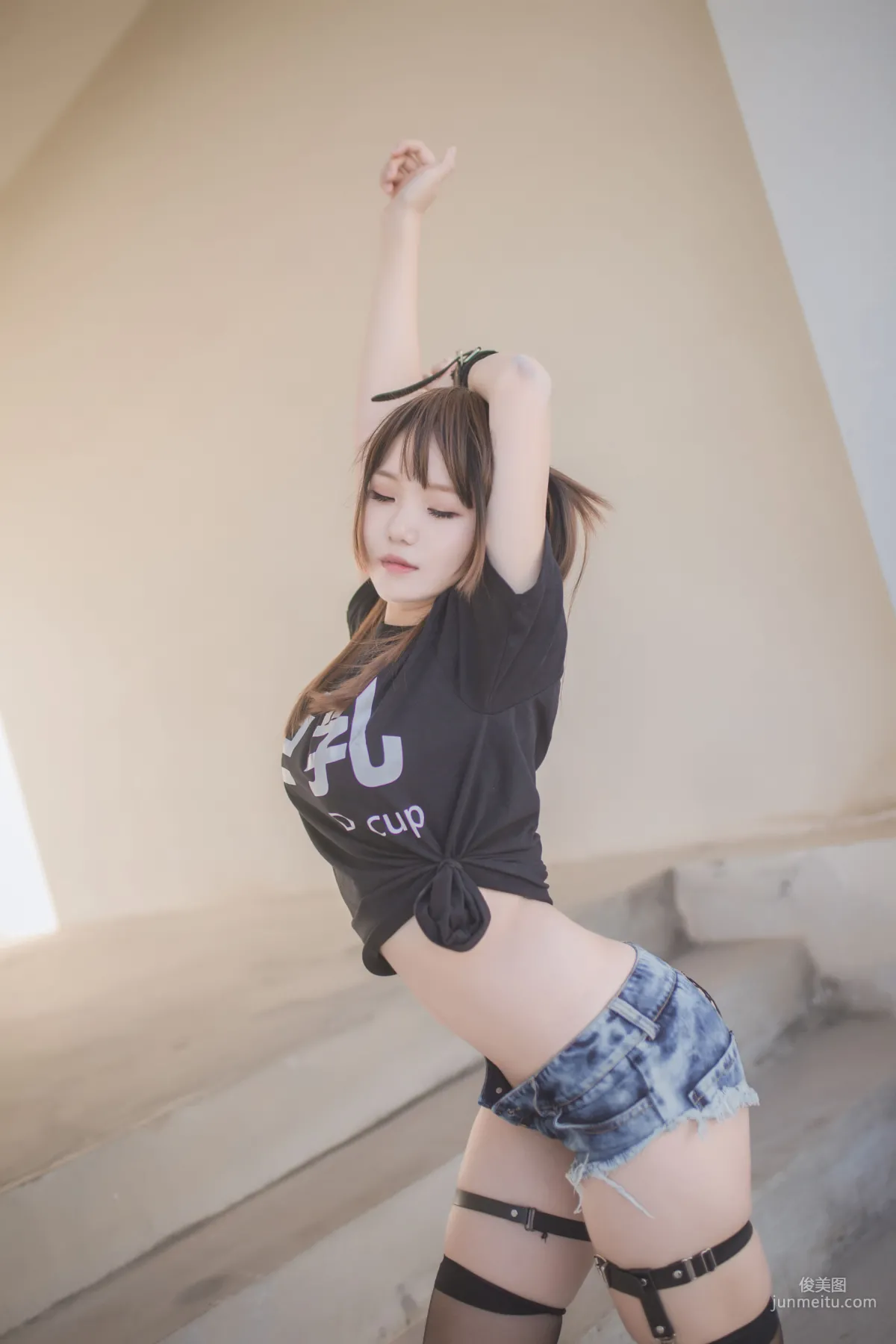 Yoko宅夏《巨乳》 [萝莉COS] 写真集9