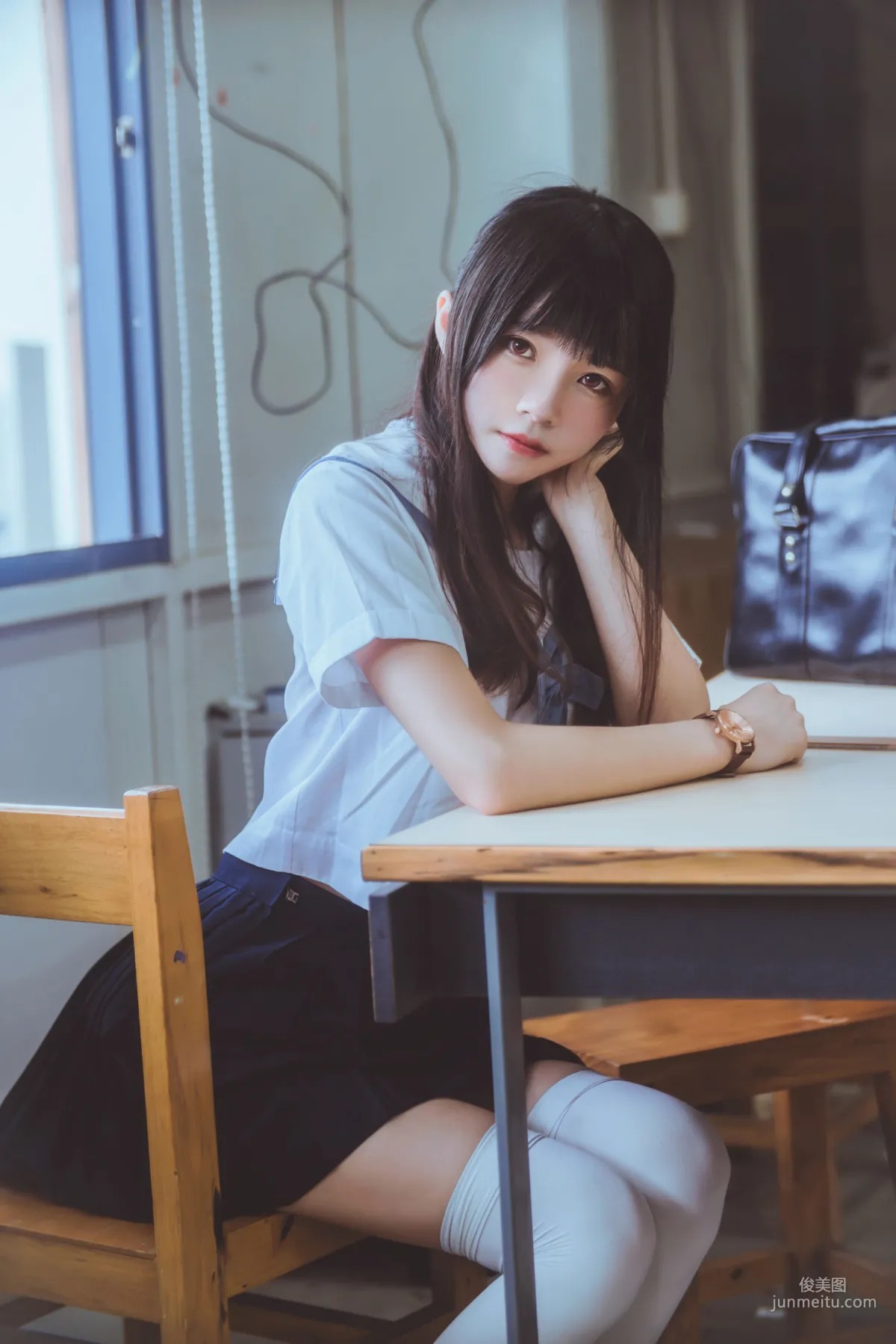桜桃喵《藍白水手服》 [蘿莉COS] 寫真集 17