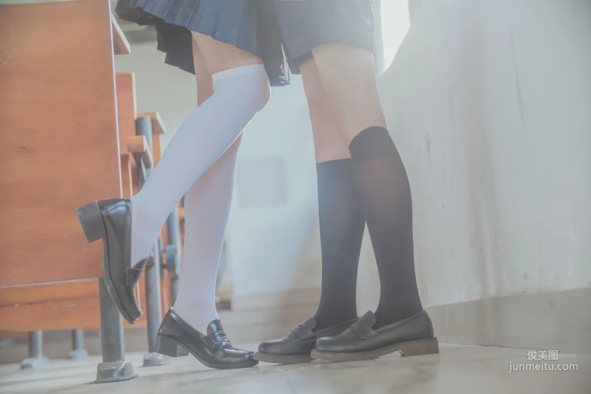 桜桃喵&疯猫ss《JK百合》 [萝莉COS] 写真集9