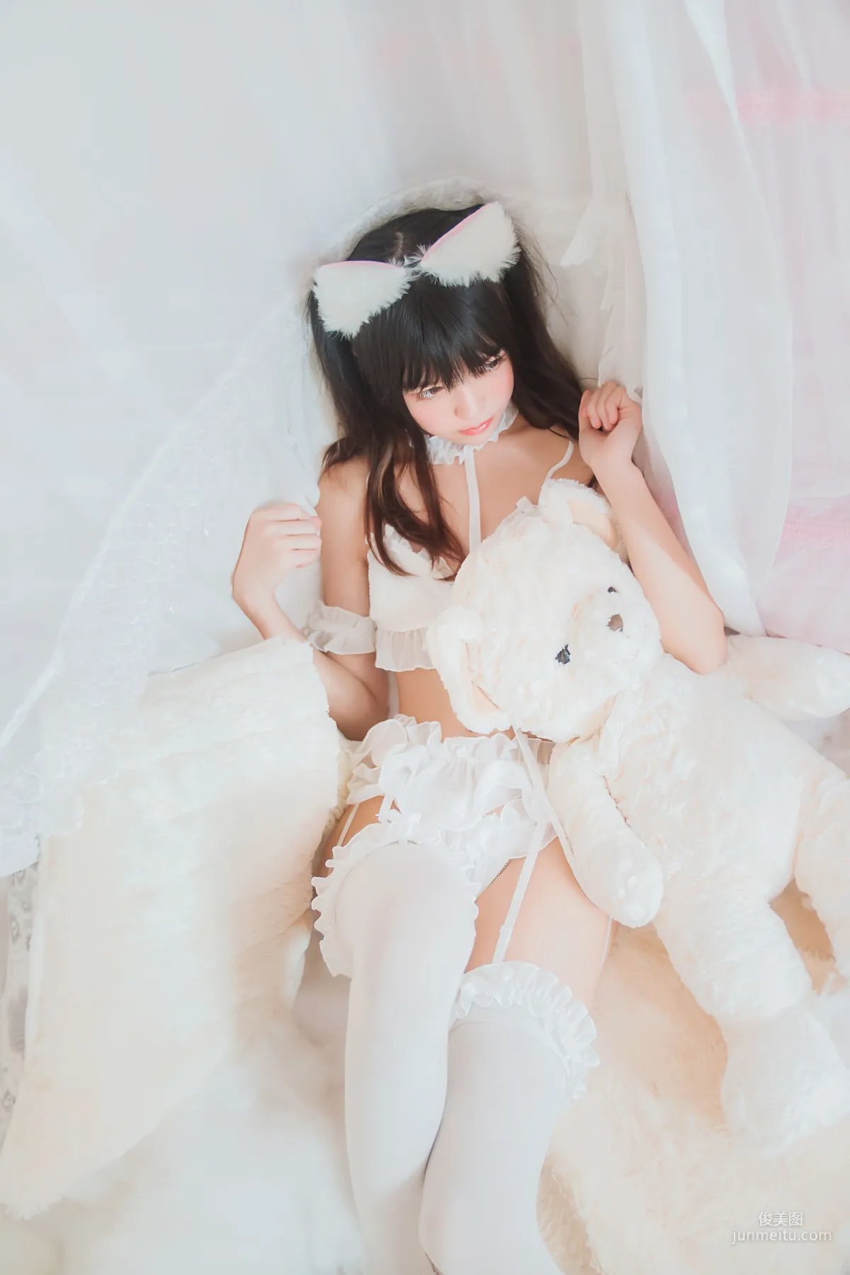 桜桃喵《白猫》 [萝莉COS] 写真集26