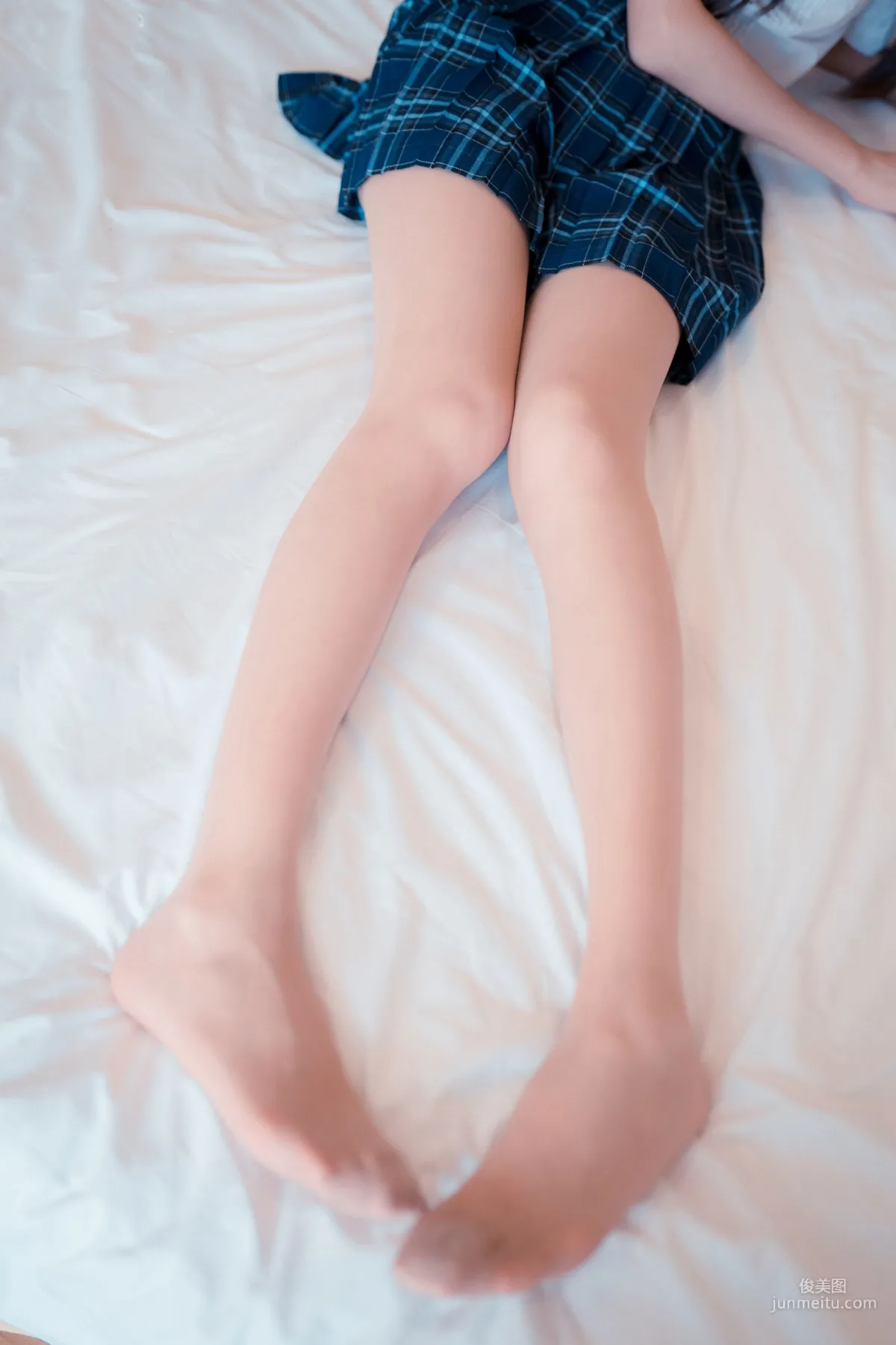 [风之领域] NO.133 超薄肉丝格子裙 写真集41