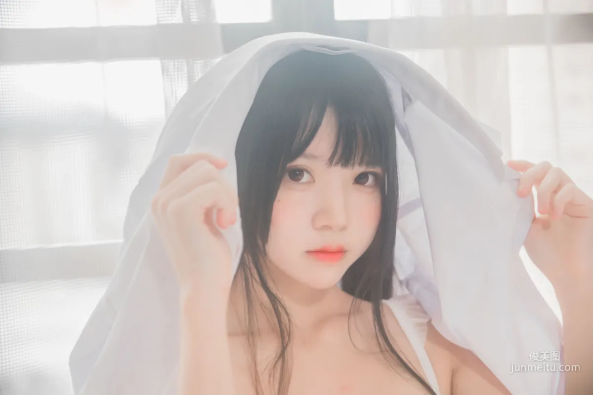 桜桃喵 《白襯衫雙馬尾》 [蘿莉COS] 寫真集 43