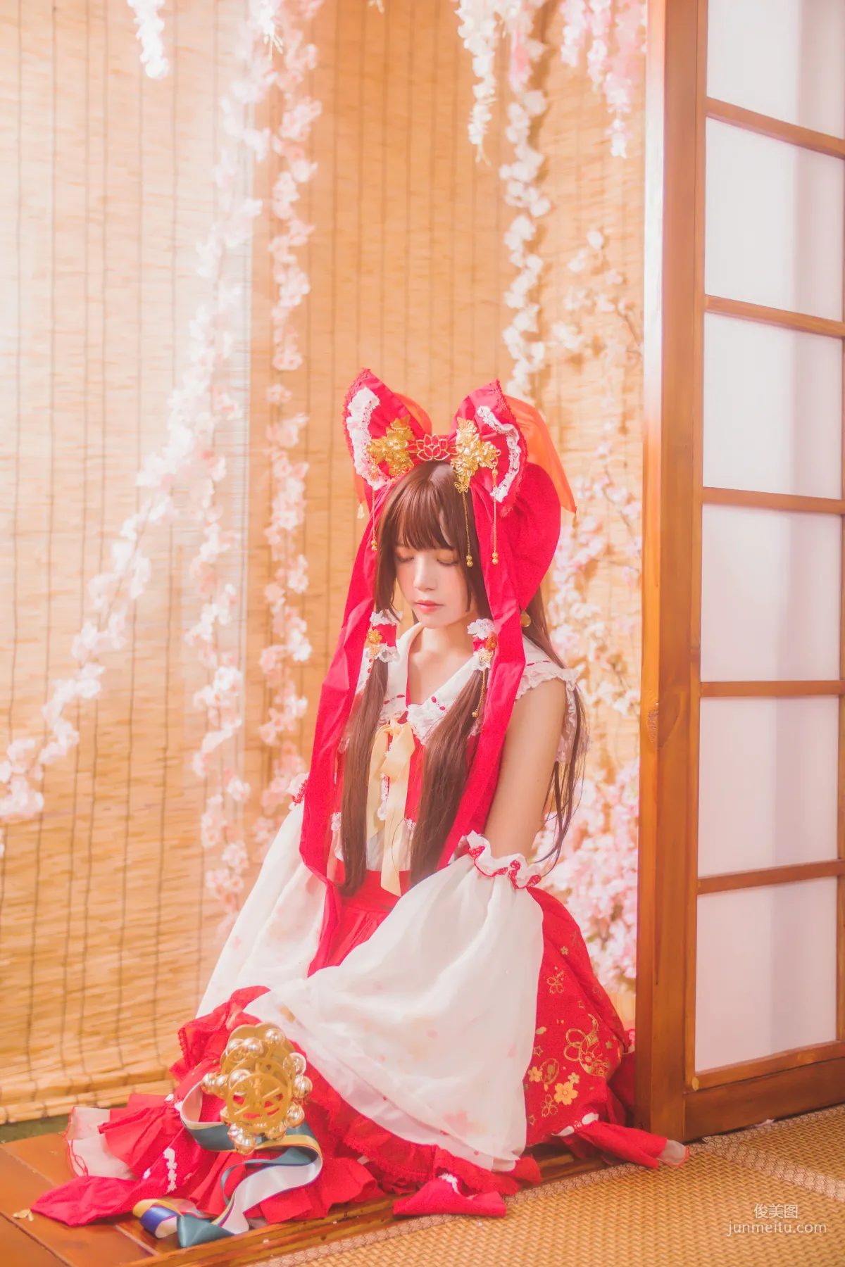 桜桃喵《靈夢 新年快樂》 [蘿莉COS] 寫真集 21