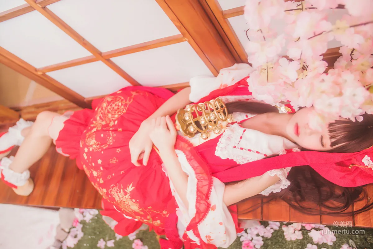 疯猫ss《灵梦》 [萝莉COS] 写真集39