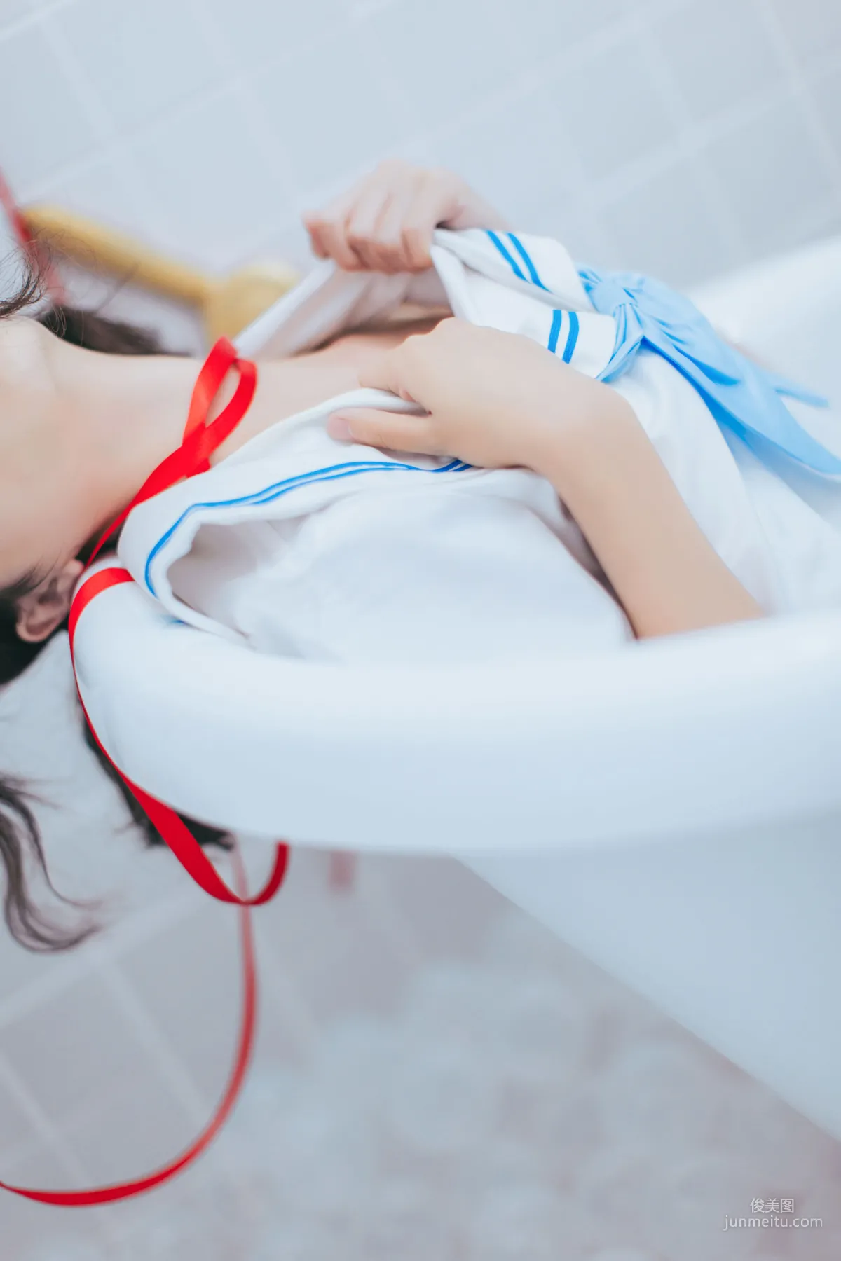瘋貓ss《睡衣與浴室的水手服》 [蘿莉COS] 寫真集 37