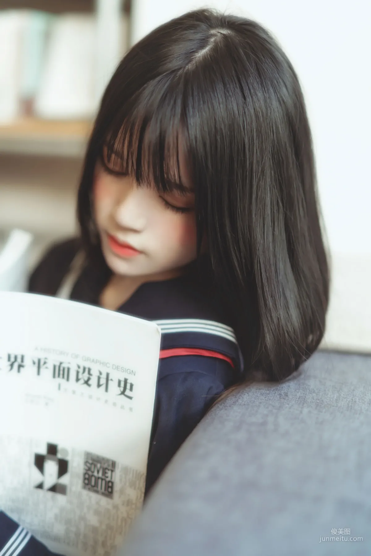 桜桃喵《(小少女)黑色水手服》 [蘿莉COS] 寫真集 34