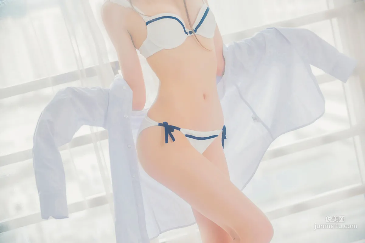 桜桃喵 《白衬衫双马尾》 [萝莉COS] 写真集6