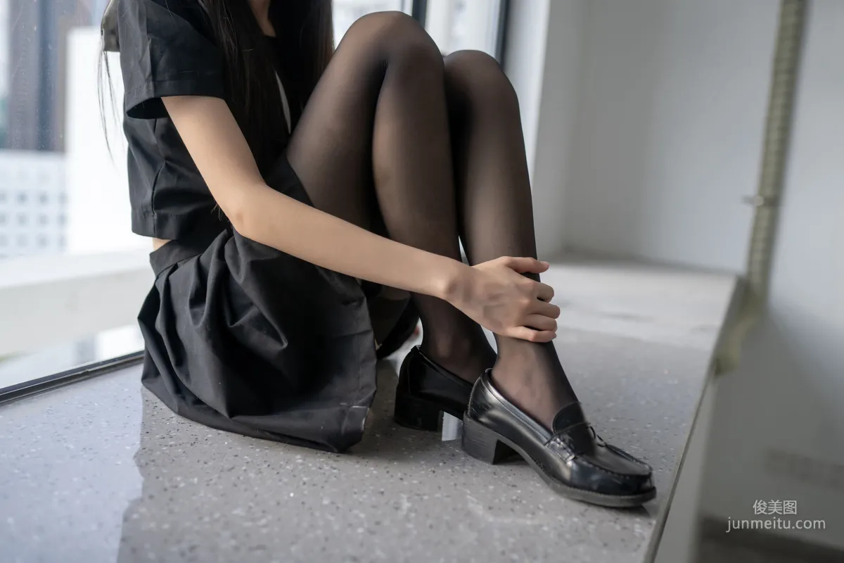 [Fengzhi Lingyu] NO.131 Sunny Black Stockings Photo Set photo 27