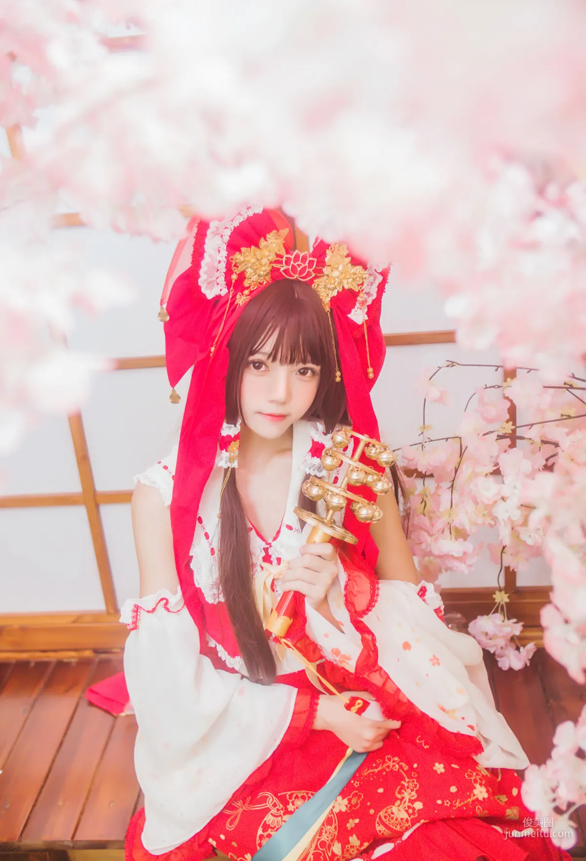 疯猫ss《灵梦》 [萝莉COS] 写真集28