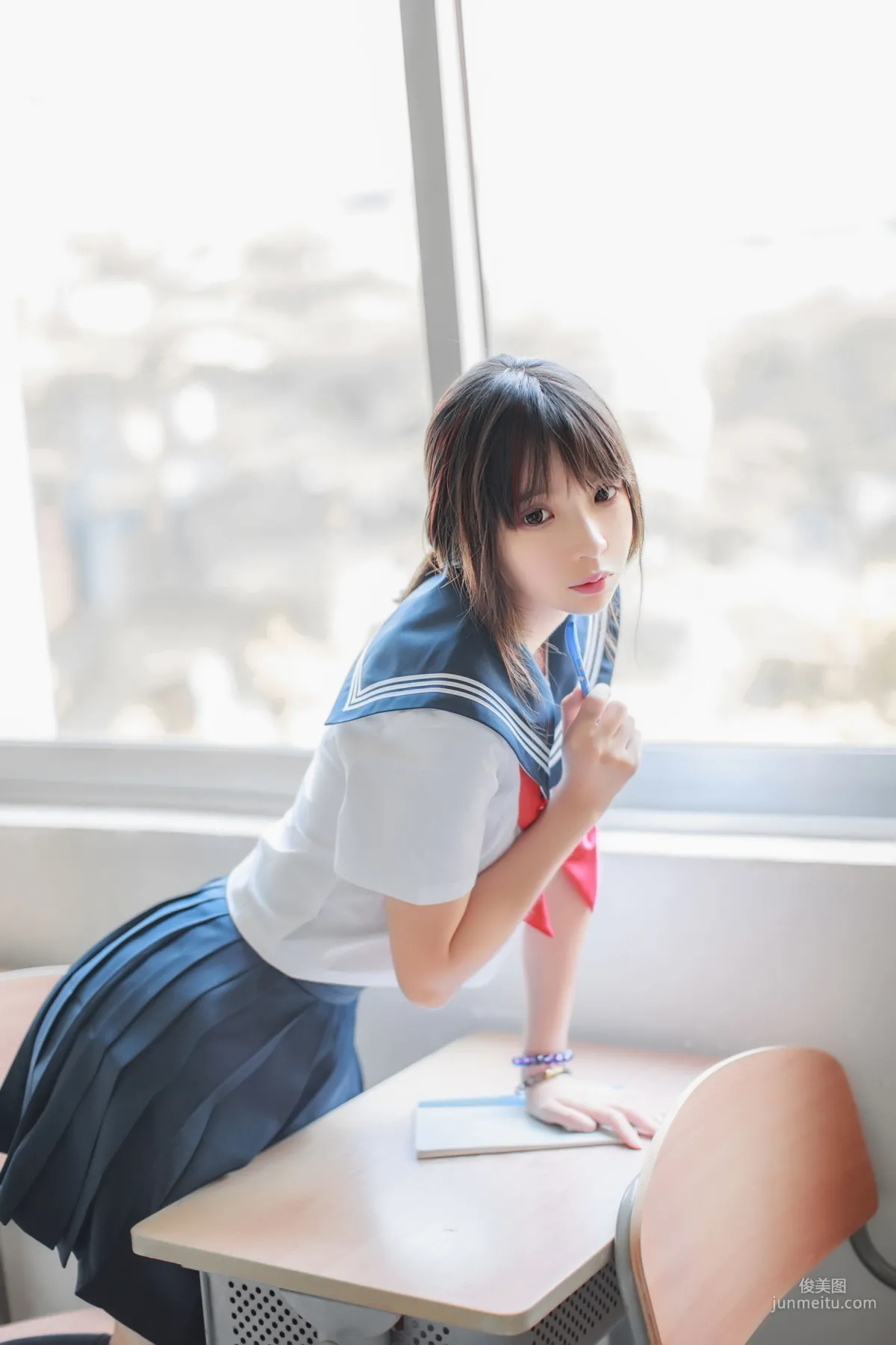 疯猫ss《同桌的水手服》 [萝莉COS] 写真集1