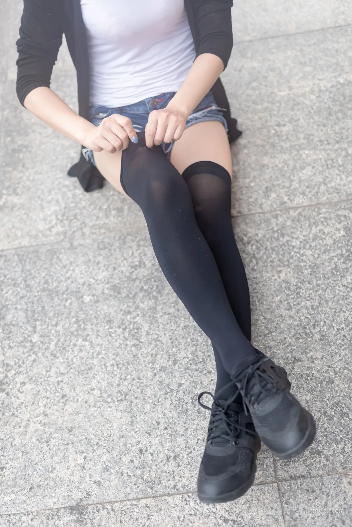[Fengzhi Lingyu] NO.043 Black Stockings Big Bust Fashion Girl Outdoor Photo Set photo 38