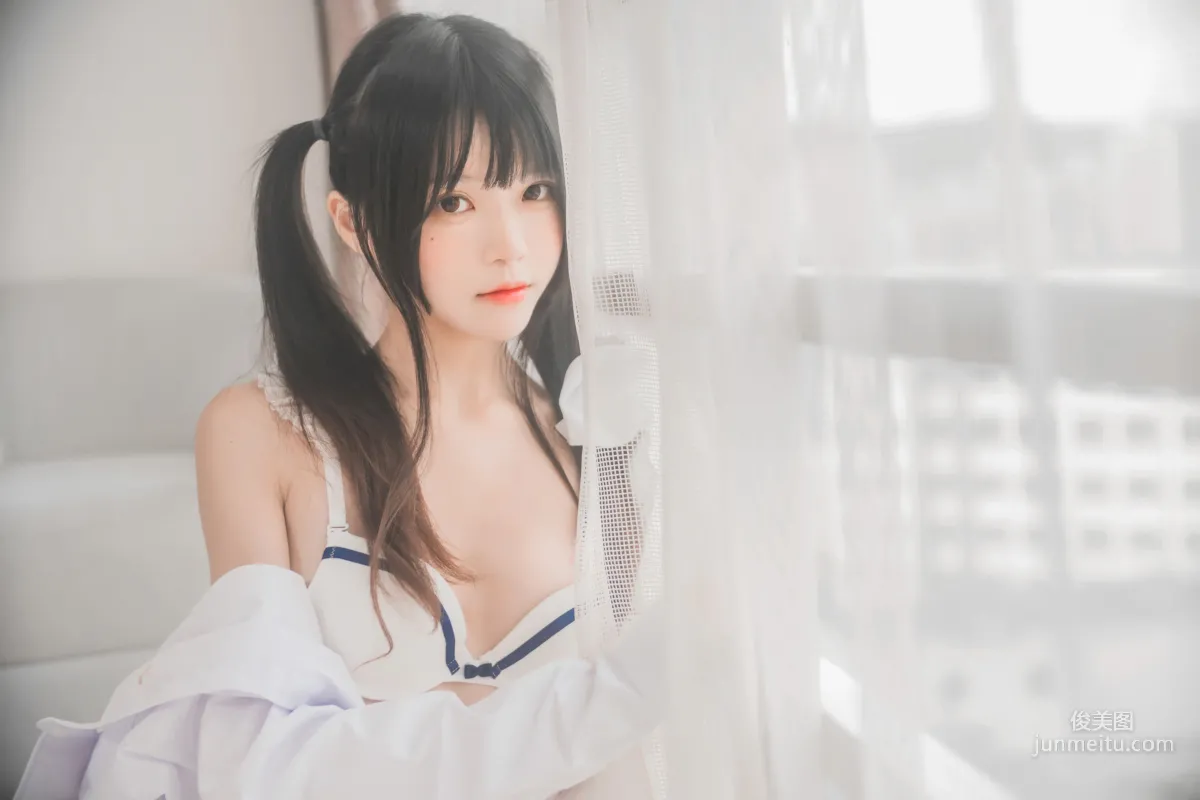 桜桃喵 《白襯衫雙馬尾》 [蘿莉COS] 寫真集 29