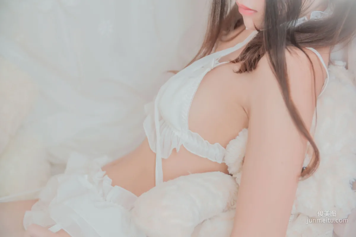 桜桃喵《白猫》 [萝莉COS] 写真集29