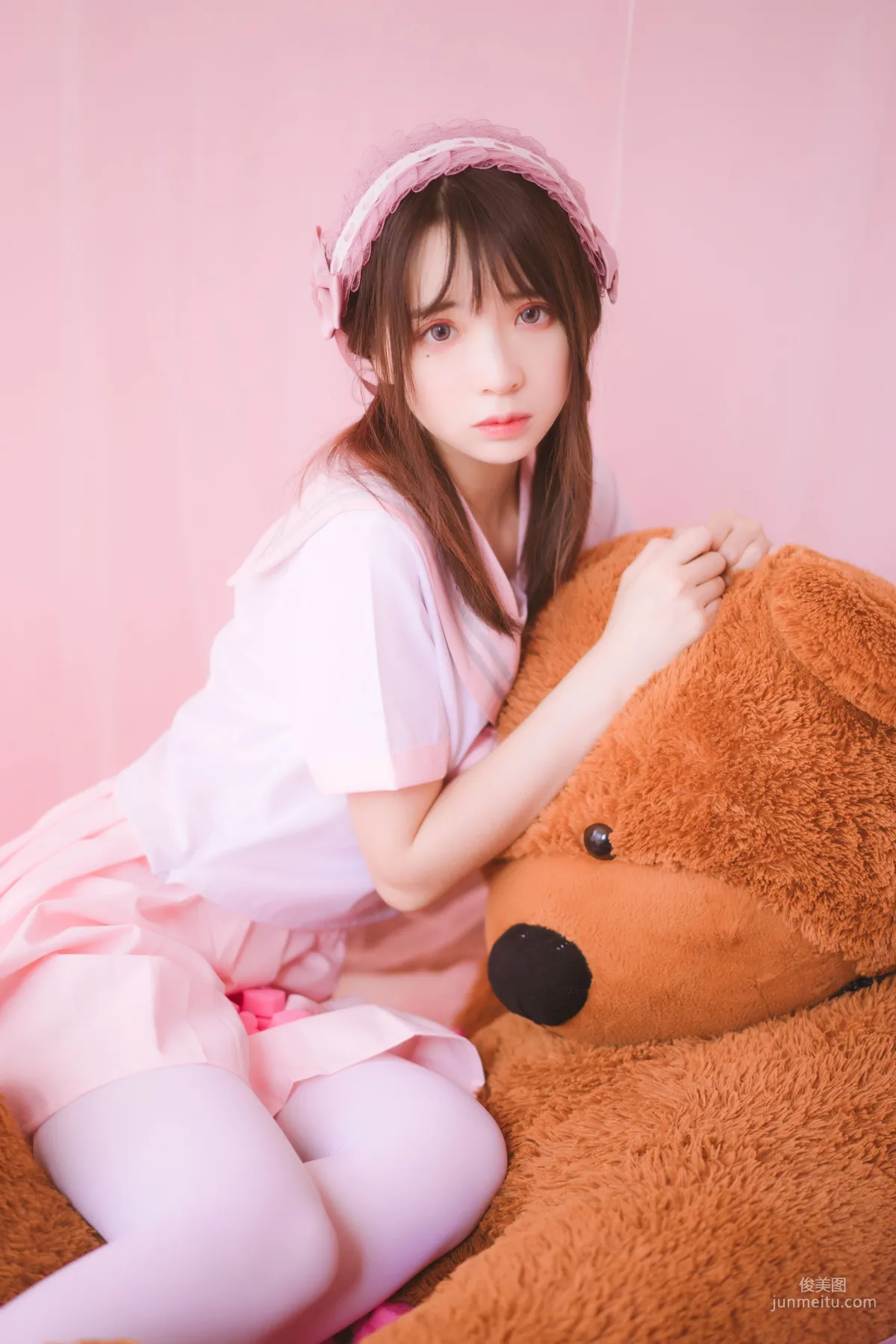 疯猫ss《丝袜狂想曲(粉)》 [萝莉COS] 写真集13