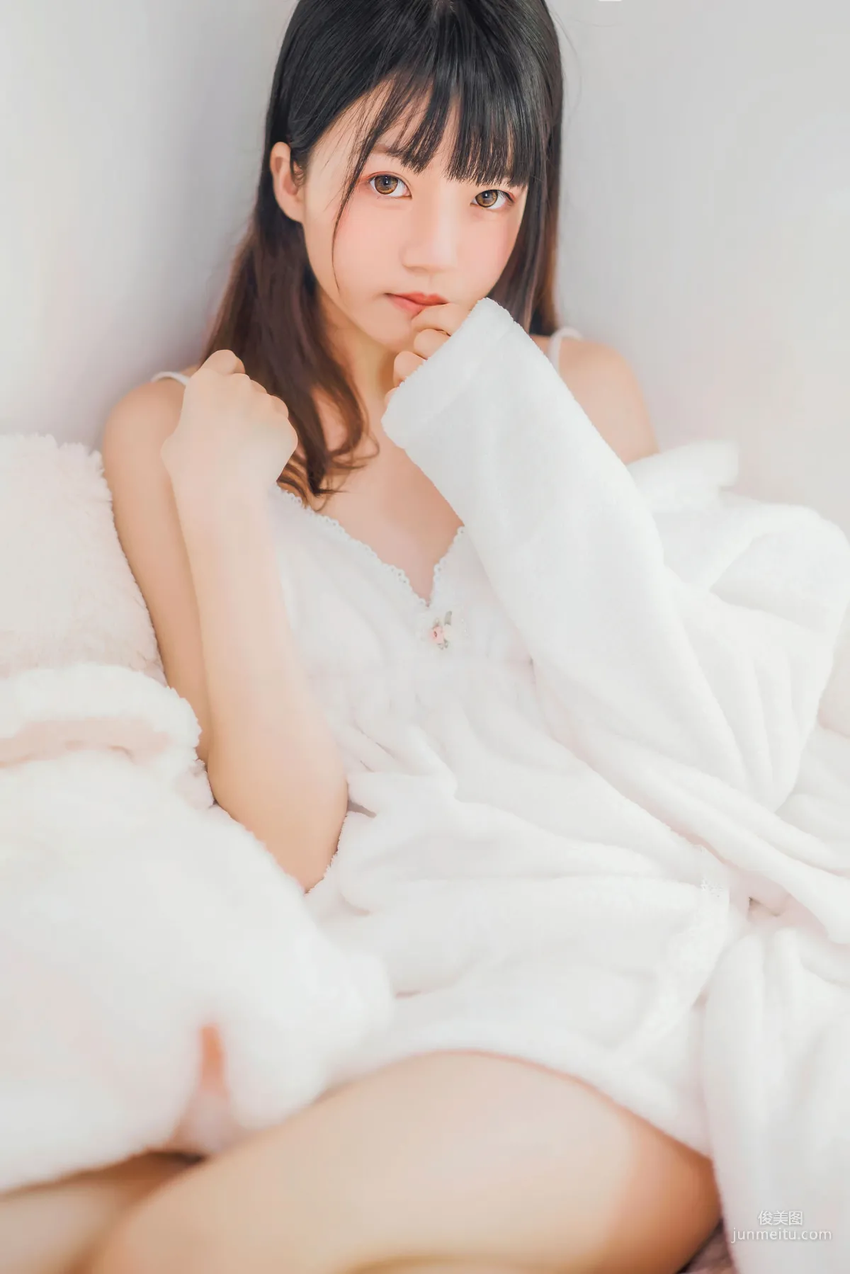桜桃喵《冬眠》 [萝莉COS] 写真集2