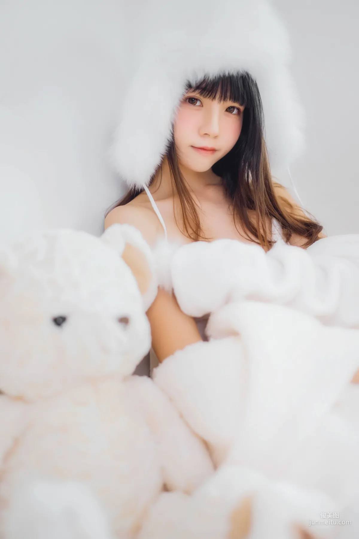 桜桃喵《冬眠》 [蘿莉COS] 寫真集 10