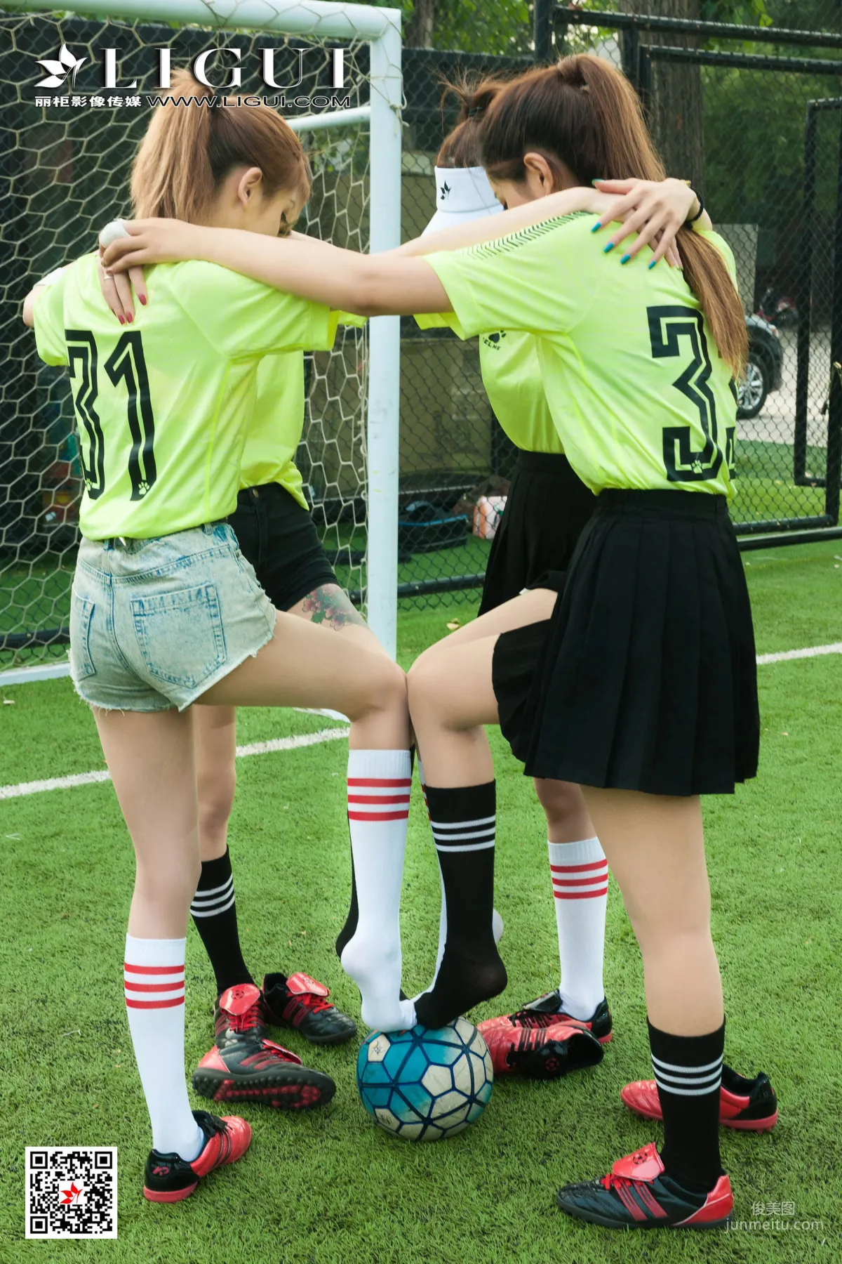 兔子&涼兒&甜甜&允娜《足球絲足》 [麗櫃Ligui] 寫真集 6