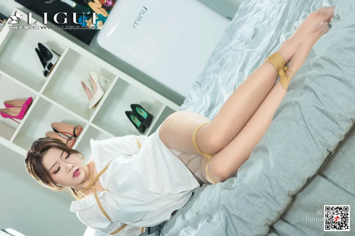 鐘情《白襯衫絲足繩藝》 [麗櫃美束Ligui] 寫真集 14