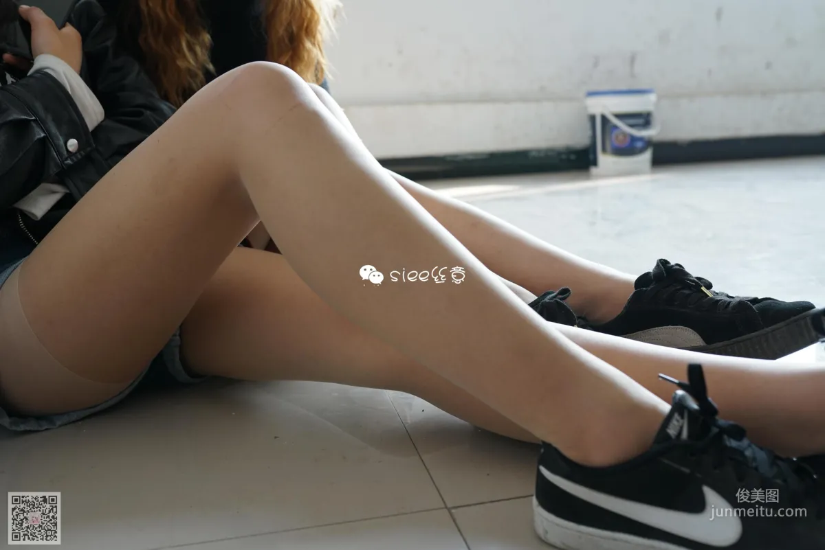 [SIEE] No.283 Jing Jing & Su Su, Besties' Thin Stockings Photo Set photo 8