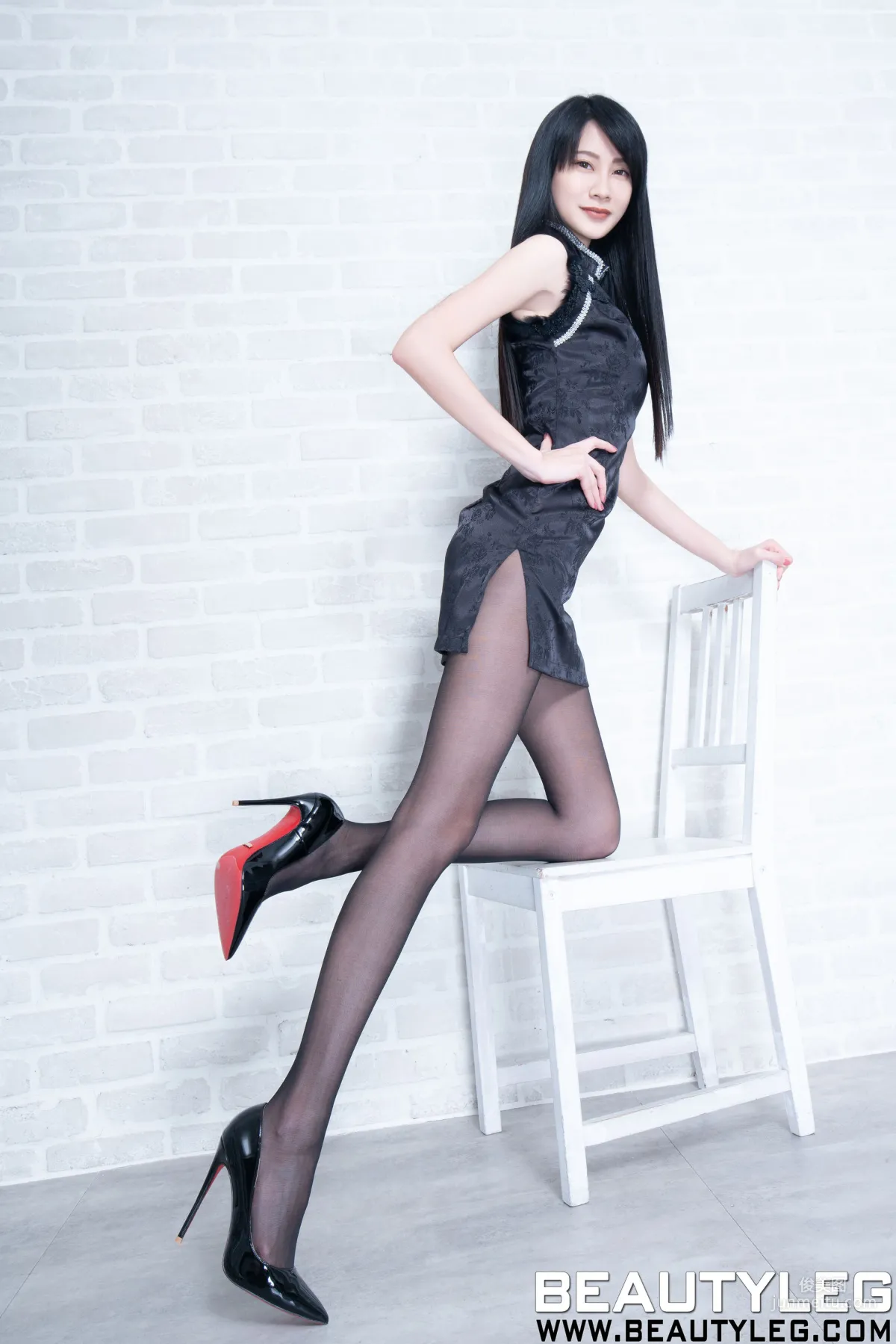 Leg Model Jing, Black Silk Qipao + Beige Stockings and OL Uniform [Beautyleg] No.1781 Photo Set photo 62