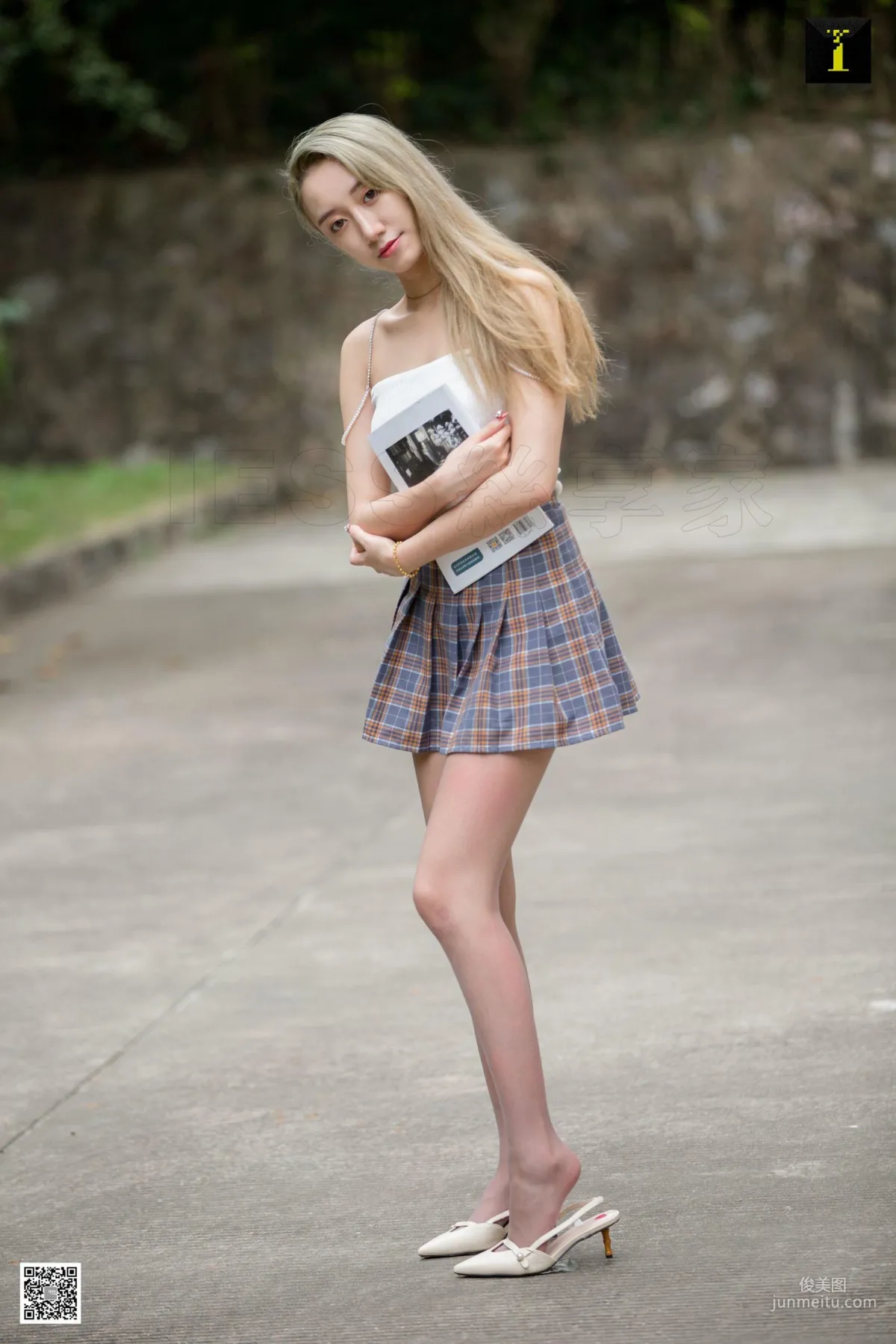 Le Le: IESS photo 61